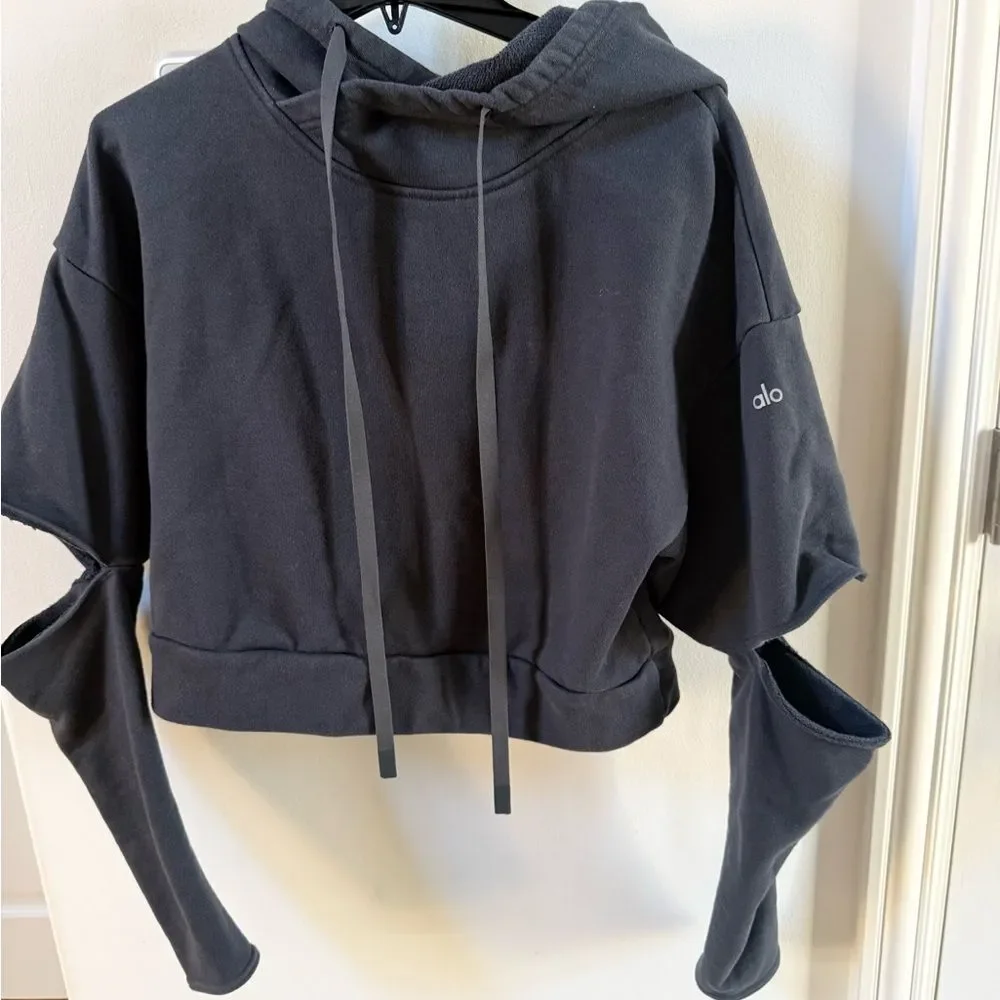 Alo Yoga Peak Cutout Long Sleeve Pullover Crop Hoodie Sweatshirt Charcoal Gray M